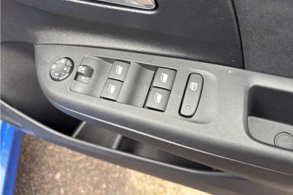 Vauxhall Corsa 5Dr HAT 1.2 Turbo 100 Ultimate AU - Renewknit Seat, photo 21