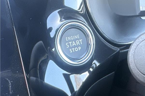 2025 Vauxhall Corsa-e 50kWh Yes Hatchback 5dr Electric Auto (136 ps) - Red Banda Fabr, photo 32