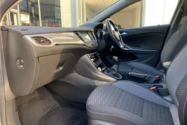 2020 Vauxhall Astra 1.2 Turbo SRi VX Line Nav Hatchback 5dr Petrol Manual Euro 6 (s/s) (145 ps) - Formula, photo 15