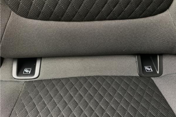 2019 Vauxhall Grandland X 1.2 Turbo GPF Sport Nav SUV 5dr Petrol Auto Euro 6 (s/s) (130 ps) - Cloth, photo 33
