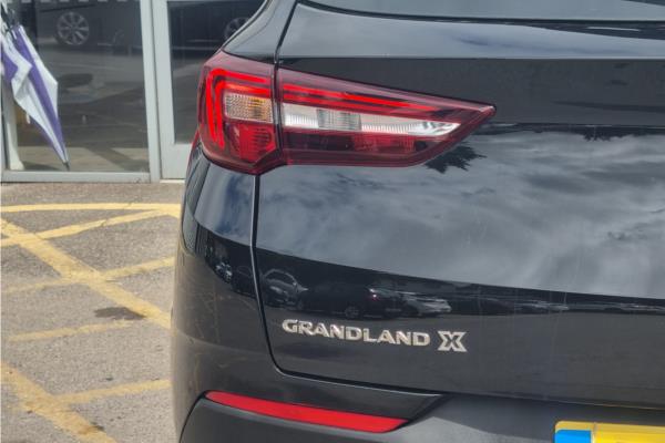 2018 VAUXHALL GRANDLAND X 1.2 Turbo SE 5dr-sequence-40