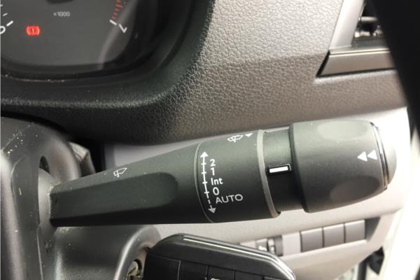 2019 VAUXHALL VIVARO - Cloth, photo 21