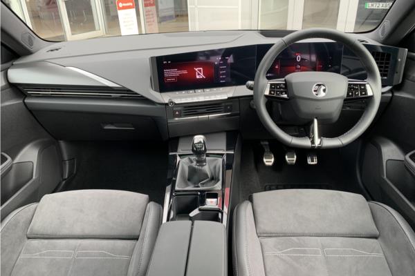 2022 Vauxhall Astra 1.2 Turbo Ultimate Hatchback 5dr Petrol Manual Euro 6 (s/s) (130 ps) - Alcantara, photo 10