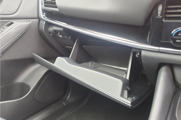 Non Franchise 2024 Nissan Qashqai 1.3 DIG-T MHEV N-Connecta SUV 5dr Petrol Hybrid XTRON Euro 6 (s/s) (158 ps) - Fabic - Cloth, photo 26