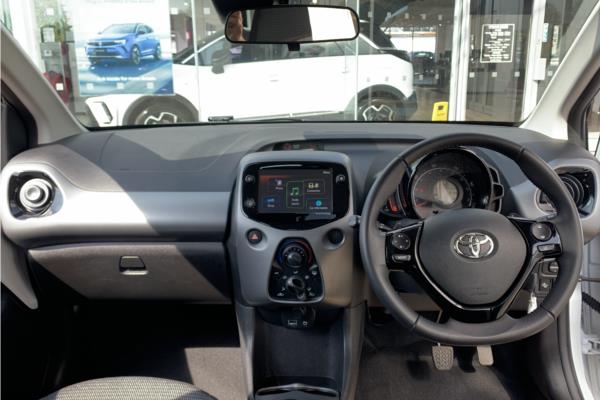 2021 Toyota AYGO 1.0 VVT-i x-play Hatchback 5dr Petrol x-shift (Safety Sense) (71 ps)-sequence-9