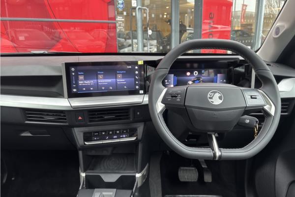 2025 Vauxhall Frontera 1.2 Hybrid [136] GS 5dr e-DCT6 - Ergo Feture Gry, photo 10