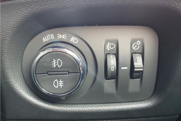 2021 Vauxhall Mokka 1.2 Turbo SRi Nav Premium SUV 5dr Petrol Manual Euro 6 (s/s) (100 ps) - Black Jasmin Lt, photo 21