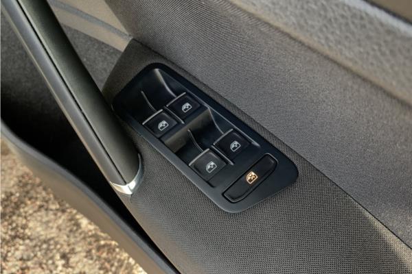 Non Franchise 2020 Volkswagen Golf 1.5 TSI EVO R-Line Edition Hatchback 5dr Petrol DSG Euro 6 (s/s) (150 ps) - Fabic - Cloth, photo 22