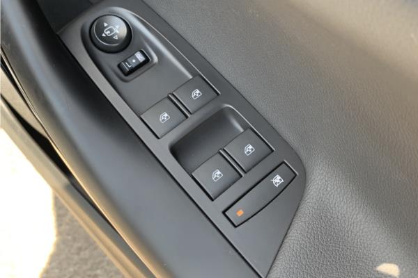 2019 Vauxhall Astra 1.4i Turbo GPF Elite Nav Hatchback 5dr Petrol Auto Euro 6 (s/s) (150 ps) - Leather, photo 22