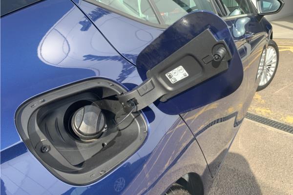 2021 Vauxhall Astra 1.4i Turbo Elite Nav Premium Hatchback 5dr Petrol CVT Euro 6 (s/s) (145 ps) - Leather, photo 35