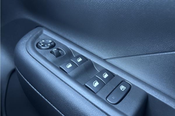 Vauxhall Frontera 1.2 Hybrid 110ps Design E-dct6 - Grey Cloth Seat, photo 21