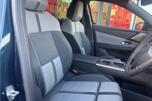 Vauxhall Grandland 1.2 Turbo HBD Ultm E-dct6 F/Rf - Brd Clt Fab+vnl, photo 33