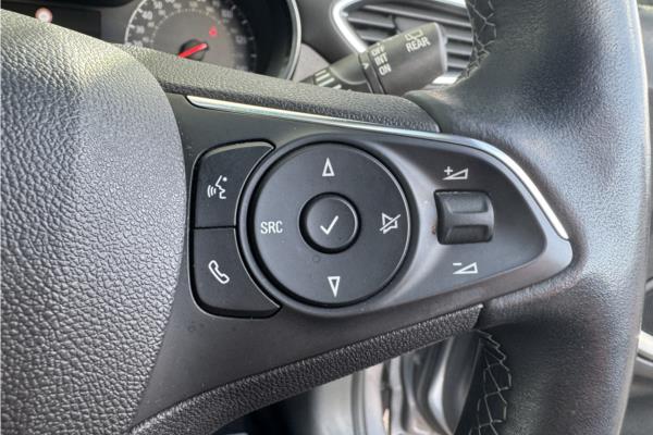 2021 Vauxhall Crossland 1.2 Turbo Ultimate Nav SUV 5dr Petrol Manual Euro 6 (s/s) (130 ps) - Cloth/Alcantara, photo 19