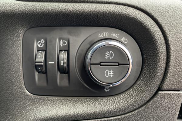 2020 Vauxhall Grandland X 1.6 13.2kWh Business Edition Nav Premium SUV 5dr Petrol Plug-in Hybrid Auto 4WD Euro 6 (s/s) Hybrid4 (300 ps) - Cloth/Leather, photo 20