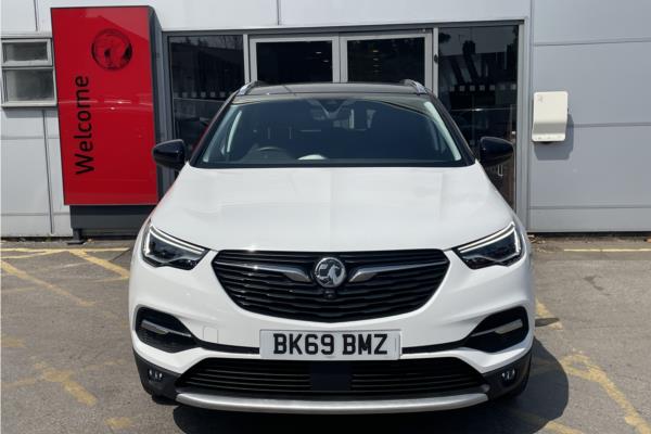 2020 Vauxhall Grandland X 1.6 13.2kWh Ultimate Nav SUV 5dr Petrol Plug-in Hybrid Auto 4WD Euro 6 (s/s) Hybrid4 (300 ps) - Berson Black, photo 3