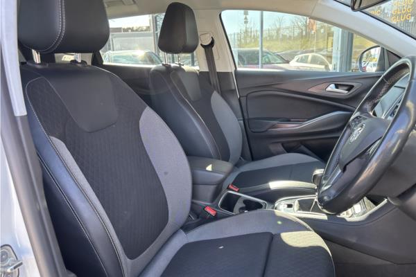 2022 Vauxhall Grandland X 1.2 Turbo Griffin Edition SUV 5dr Petrol Manual Euro 6 (s/s) (130 ps) - Harlekin Black, photo 34