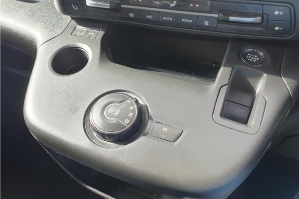 2020 Vauxhall Combo Life 1.5 Turbo D Elite MPV 5dr Diesel Auto Euro 6 (s/s) (7 Seat) (130 ps) - Cloth, photo 31