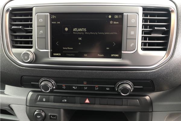2019 VAUXHALL VIVARO - Curtiba Tritone, photo 17
