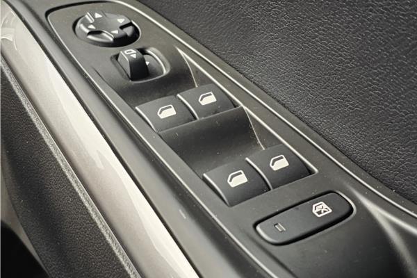 2022 Vauxhall Grandland 1.2 Turbo Ultimate SUV 5dr Petrol Auto Euro 6 (s/s) (130 ps) - Leather, photo 22