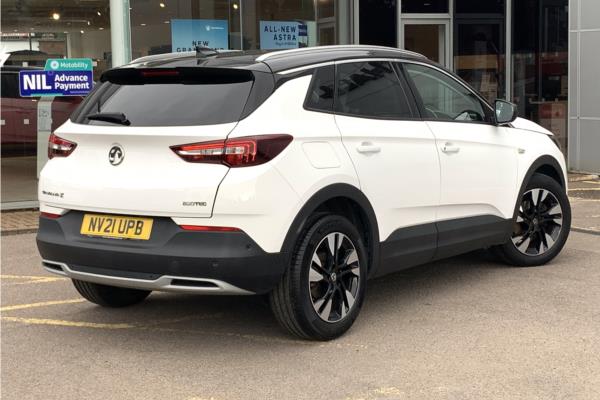 2021 Vauxhall Grandland X 1.2 Turbo Griffin Edition Euro 6 (s/s) 5dr - Cloth, photo 8