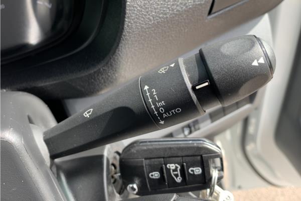2020 Vauxhall Vivaro 2.0 Turbo D 3100 Sportive Panel Van 5dr Diesel Manual L2 H1 Euro 6 (s/s) (120 ps) - Cloth, photo 28
