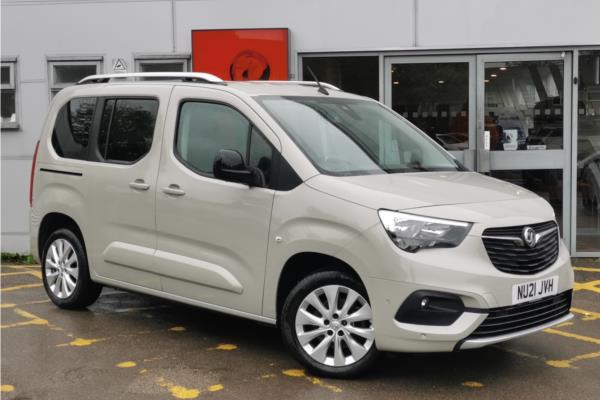 2021 Vauxhall Combo Life 1.2 Turbo Elite MPV 5dr Petrol Auto Euro 6 (s/s) (130 ps) - Cloth, video preview