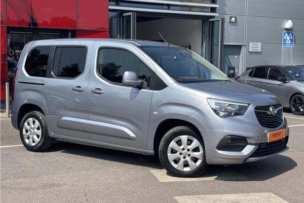 2021 Vauxhall Combo Life 1.2 Turbo SE MPV 5dr Petrol Auto Euro 6 (s/s) (130 ps) - Cloth, video preview