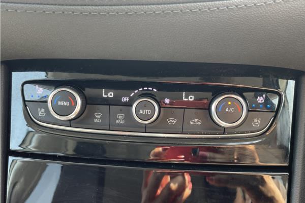 2020 Vauxhall Grandland X 1.6 13.2kWh Ultimate Nav SUV 5dr Petrol Plug-in Hybrid Auto 4WD Euro 6 (s/s) Hybrid4 (300 ps) - Berson Black, photo 16