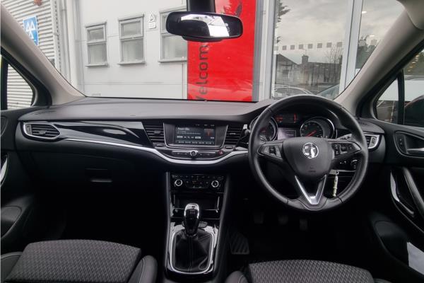 2019 VAUXHALL ASTRA 1.4T 16V 150 Griffin 5dr-sequence-9