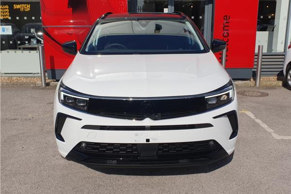 2023 Vauxhall Grandland 1.6 14.2kWh GSe SUV 5dr Petrol Plug-in Hybrid Auto AWD Euro 6 (s/s) (300 ps) - Berson Black, photo 2