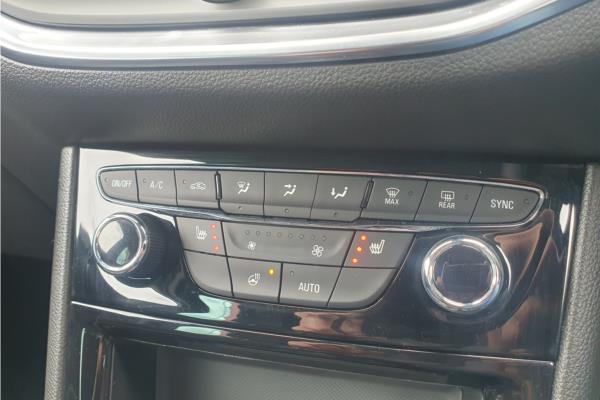 2021 Vauxhall Astra 1.2 Turbo Griffin Edition Hatchback 5dr Petrol Manual Euro 6 (s/s) (145 ps) - Cloth Sienna/Jet Blk, photo 16