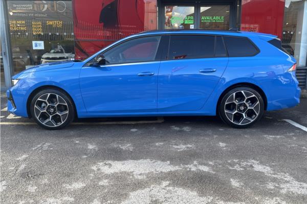Vauxhall Astra* 5Dr 54kWh 11kWCh Ultimate AU - Jet Blk+alcantr, photo 4