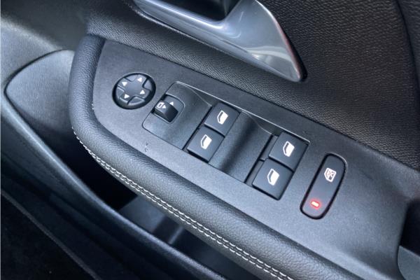 2021 Vauxhall Mokka 1.2 Turbo SRi Nav Premium SUV 5dr Petrol Auto (s/s) (130 ps) - Cloth, photo 26