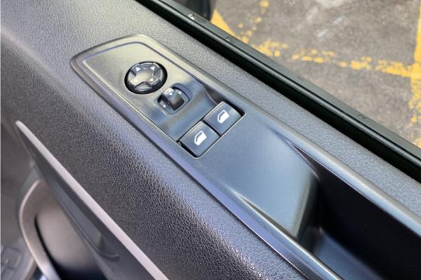 2021 Vauxhall Vivaro Life 2.0 Turbo D Elite L MPV 5dr Diesel Manual Euro 6 (s/s) (8 Seat) (150 ps) - Leather, photo 22
