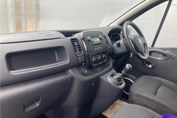 2018 VAUXHALL VIVARO - Cloth, photo 15