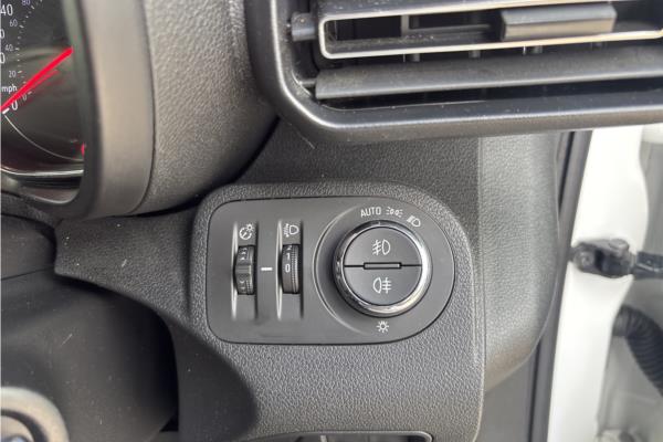 2021 Vauxhall Combo Life 1.5 Turbo D SE XL MPV 5dr Diesel Manual Euro 6 (s/s) (7 Seat) (100 ps) - Cloth, photo 21