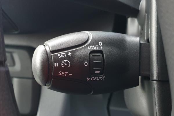 2024 Vauxhall Vivaro-e 3100 75kWh Dynamic Auto L1 H1 6dr (7.4kW Charger) - Curtiba Grey, photo 17