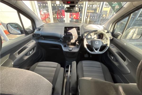 2021 Vauxhall Combo Life 1.2 Turbo SE MPV 5dr Petrol Auto Euro 6 (s/s) (130 ps) - Cloth, photo 10