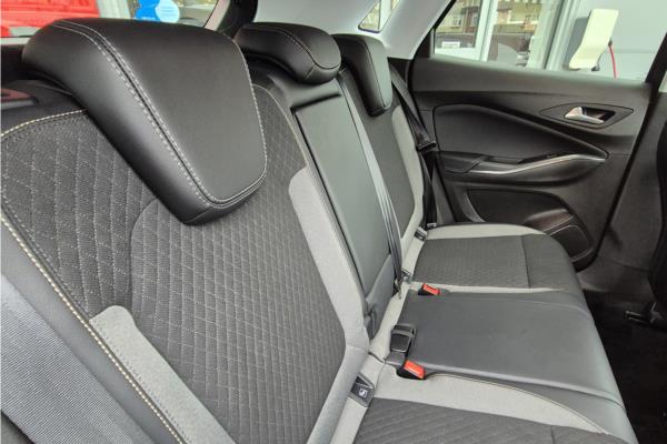 2021 Vauxhall Grandland X 1.2 Turbo Griffin Edition SUV 5dr Petrol Manual Euro 6 (s/s) (130 ps) - Harlekin Black, photo 13