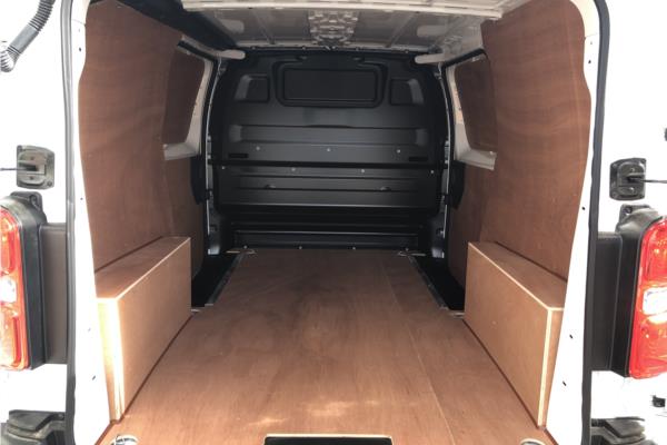 2019 VAUXHALL VIVARO - Curtiba Tritone, photo 14