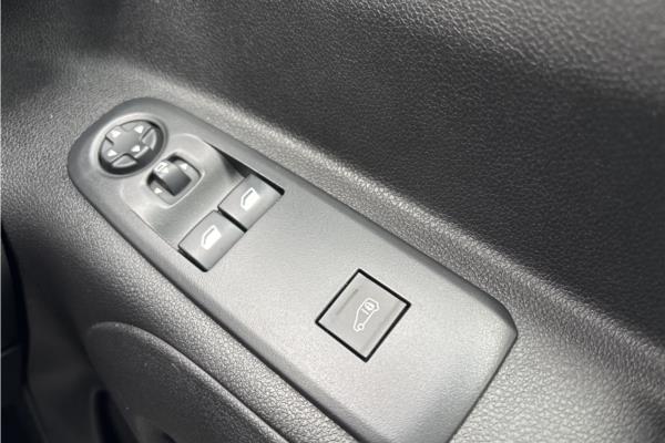 2021 Vauxhall Combo 1.5 Turbo D 2300 Edition Panel Van 4dr Diesel Auto L2 H1 Euro 6 (s/s) (130 ps) - Cloth, photo 21