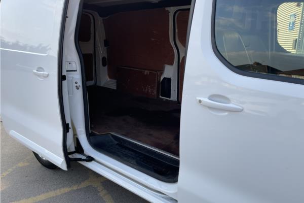 2019 Vauxhall Vivaro 2.0 Turbo D 3100 Sportive Panel Van 5dr Diesel Manual L2 H1 Euro 6 (s/s) (120 ps) - Cloth, photo 18