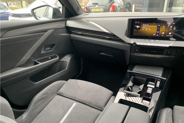 2023 Vauxhall Astra - Black Alcantara, photo 42
