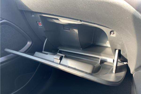 2019 Vauxhall Crossland X 1.2 Turbo Elite Nav SUV 5dr Petrol Auto Euro 6 (s/s) (130 ps) - Cloth, photo 26