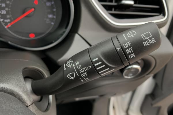 2021 Vauxhall Grandland X 1.2 Turbo Griffin Edition Euro 6 (s/s) 5dr - Cloth, photo 28