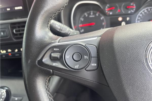 2020 Vauxhall Combo Life 1.5 Turbo D Elite XL MPV 5dr Diesel Auto Euro 6 (s/s) (130 ps) - Cloth, photo 18