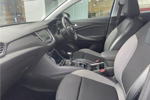 2019 Vauxhall Grandland X 1.2 Turbo Sport Nav SUV 5dr Petrol Manual Euro 6 (s/s) (130 ps) - Cloth, photo 15