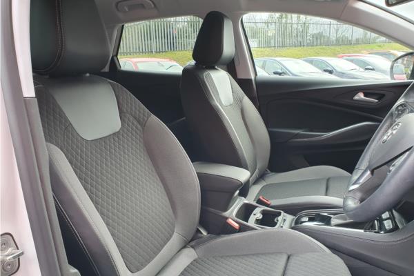 2020 Vauxhall Grandland X 1.2 Turbo SRi Nav SUV 5dr Petrol Auto Euro 6 (s/s) (130 ps) - Cloth, photo 34
