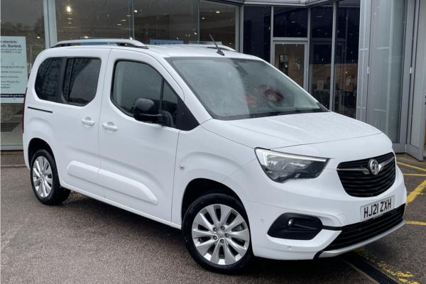 2021 Vauxhall Combo Life 1.2 Turbo Elite MPV 5dr Petrol Auto Euro 6 (s/s) (130 ps) - Leather, video preview