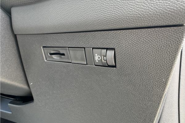 Vauxhall Astra* 5Dr 54kWh 11kWCh Ultimate AU - Jet Blk+alcantr, photo 20
